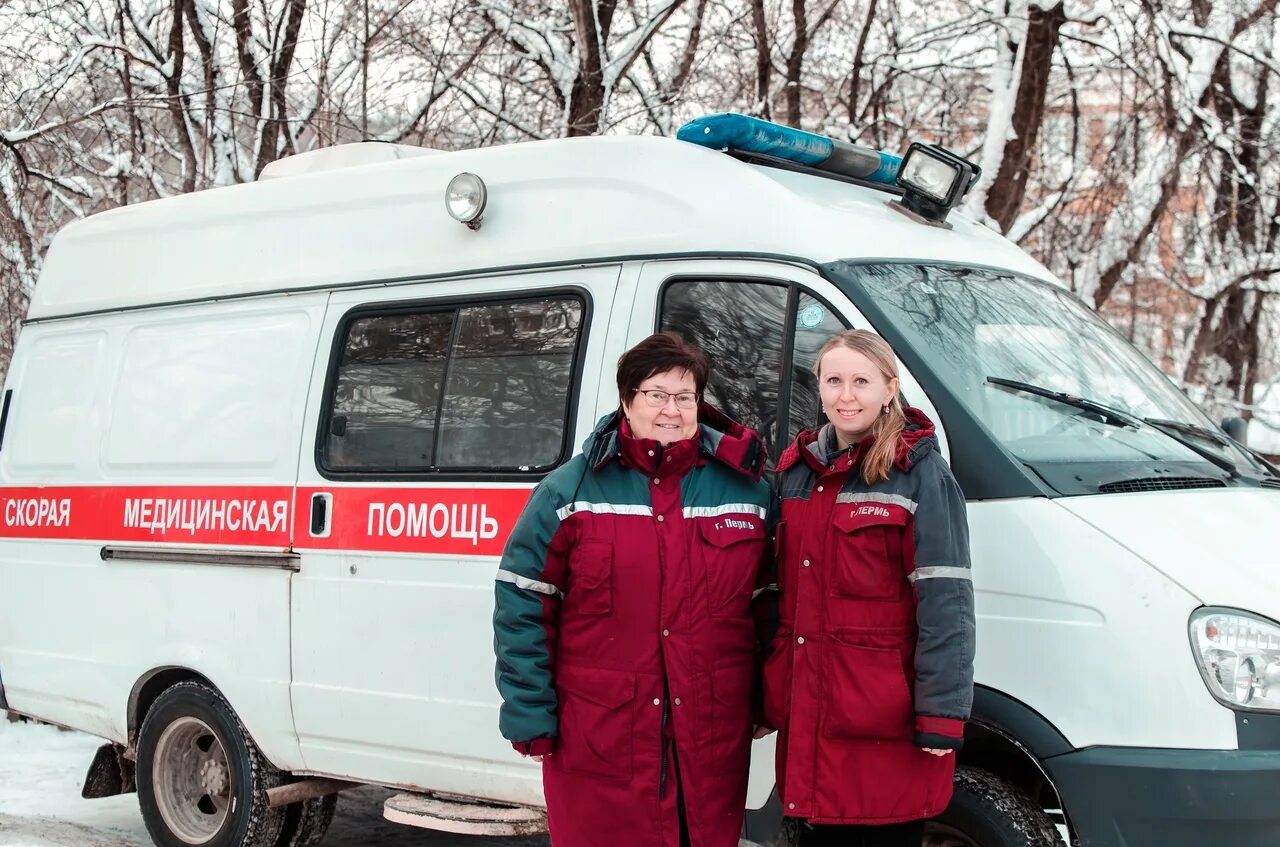 Новости про скорую помощь. Бригада скорой помощи. Врач скорой помощи. Служба скорой медицинской помощи. Выездная бригада скорой медицинской помощи.