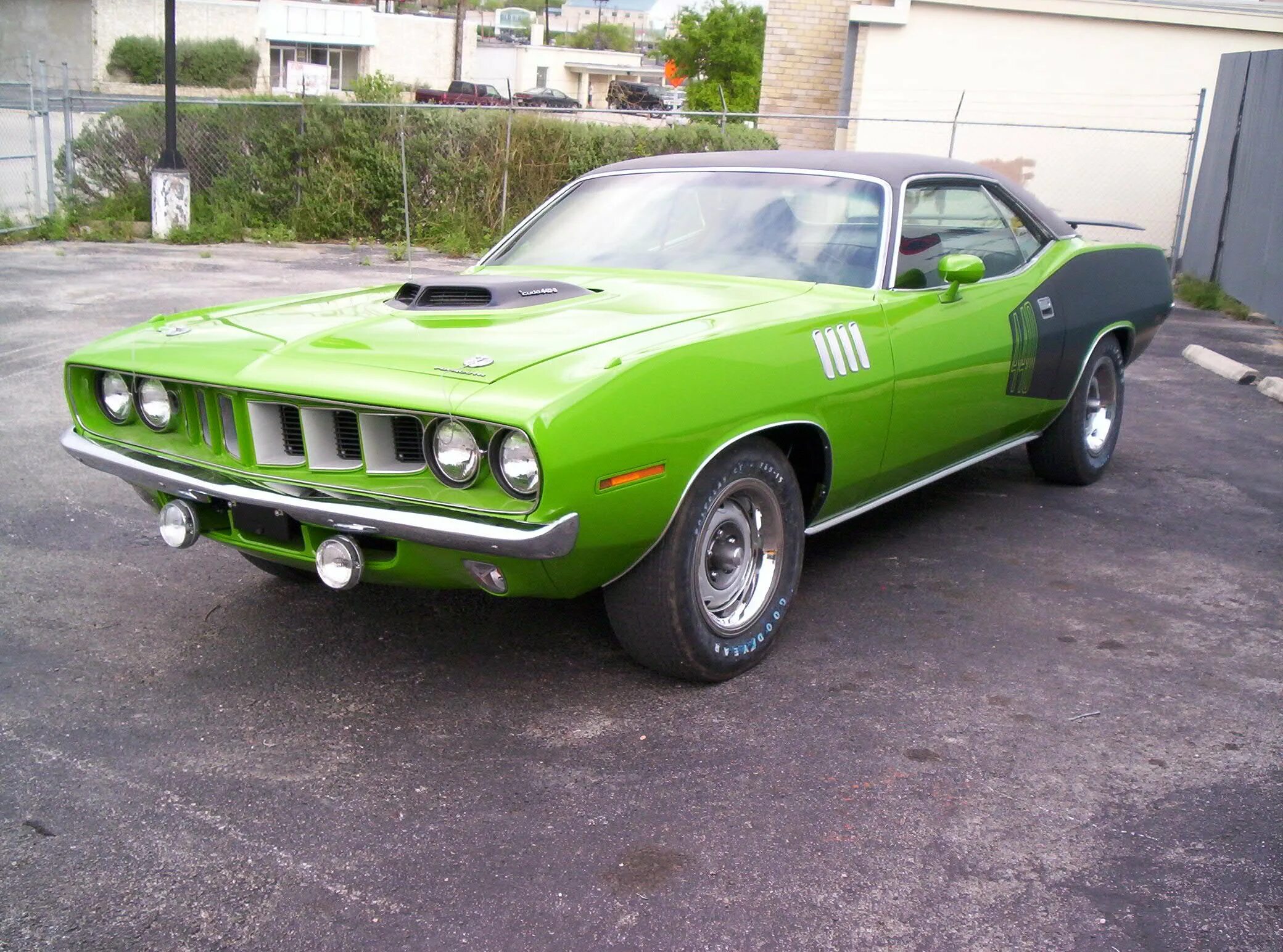 Plymouth Hemi CUDA 1971. Plymouth Hemi 'CUDA (1971) салон. Monogram Plymouth Hemi CUDA 1971. Plymouth Hemi CUDA 1971 серого цвета.