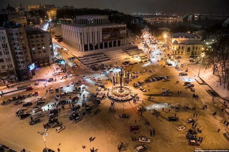 Европейская площадь Киев. Майдан площадь в Киеве в 2014. Майдан независимости Киев. Площадь независимости Киев после войны.