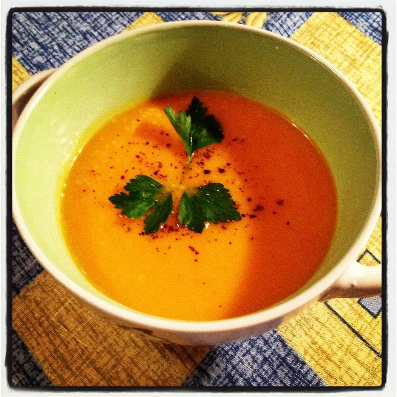 Тыквенный суп-пюре с куриной грудкой. Суп пюре из тыквы. Тыква при грудном вскармливании. Тыквенный суп при гастрите. Тыквенный суп с гребешками.