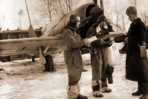 Экипаж боевого самолета