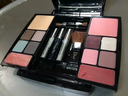 Dior travel