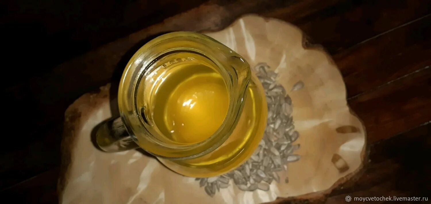 Масло подсолнечное пахнущее. Масло подсолнечное сыродавленное. масло горячего отжима. отжим подсолнечного масла. подсолнечное масло холодного отжима.