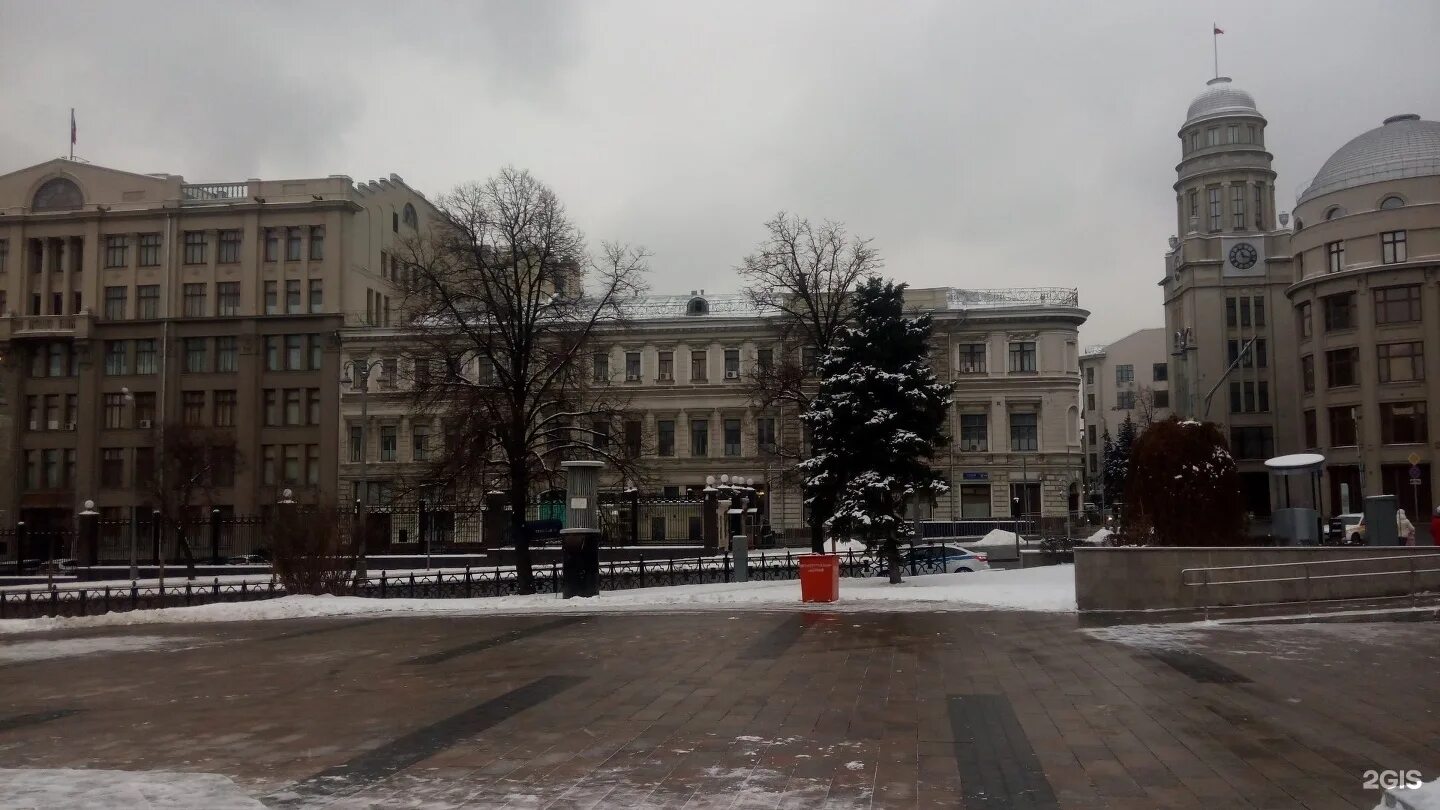 Какая старая площадь в москве. Старая площадь Москва администрация президента. Старая площадь 4 администрация президента. Старая площадь 2/14. Ильинка Старая площадь.