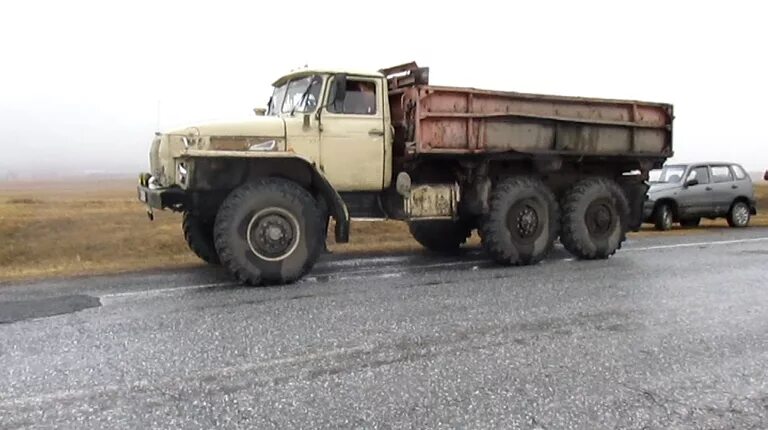 Урал алтайский край. Грузовик урал 432065. урал 432065 с прицепом. змеиногорск машина.
