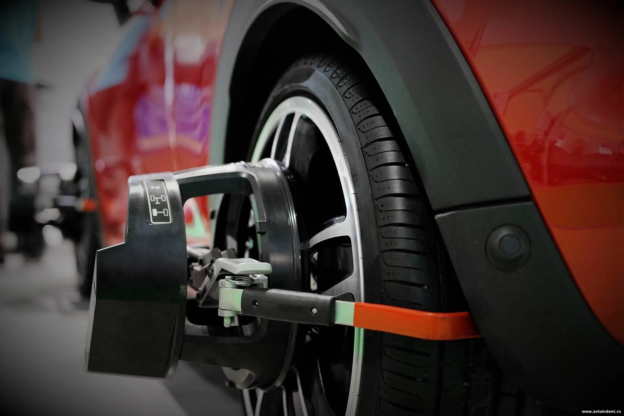 задний рычаг сход развала на мерседес 221.