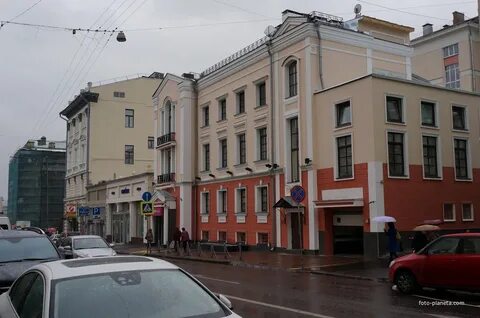 Никитская улица москва метро