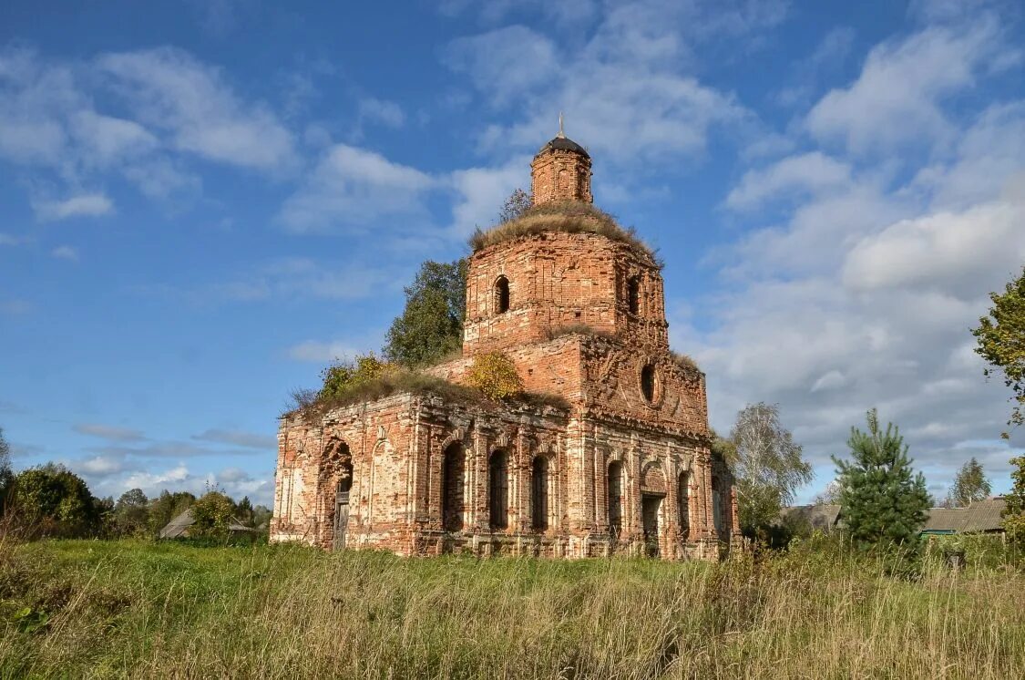 Юхновском районе калужской. Деревня солопихино. Д пречистое юхновский район. Деревня упрямово юхновский район калужской области. Деревня озеро калужская область юхновский район.