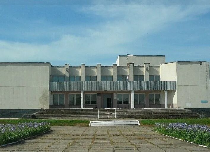 Бузулук дк юбилейный сайт. Дом культуры юбилейный александров. коммунарский сельский дом культуры. дк юбилейный тамбов. город александров владимирская область дк юбилейный.