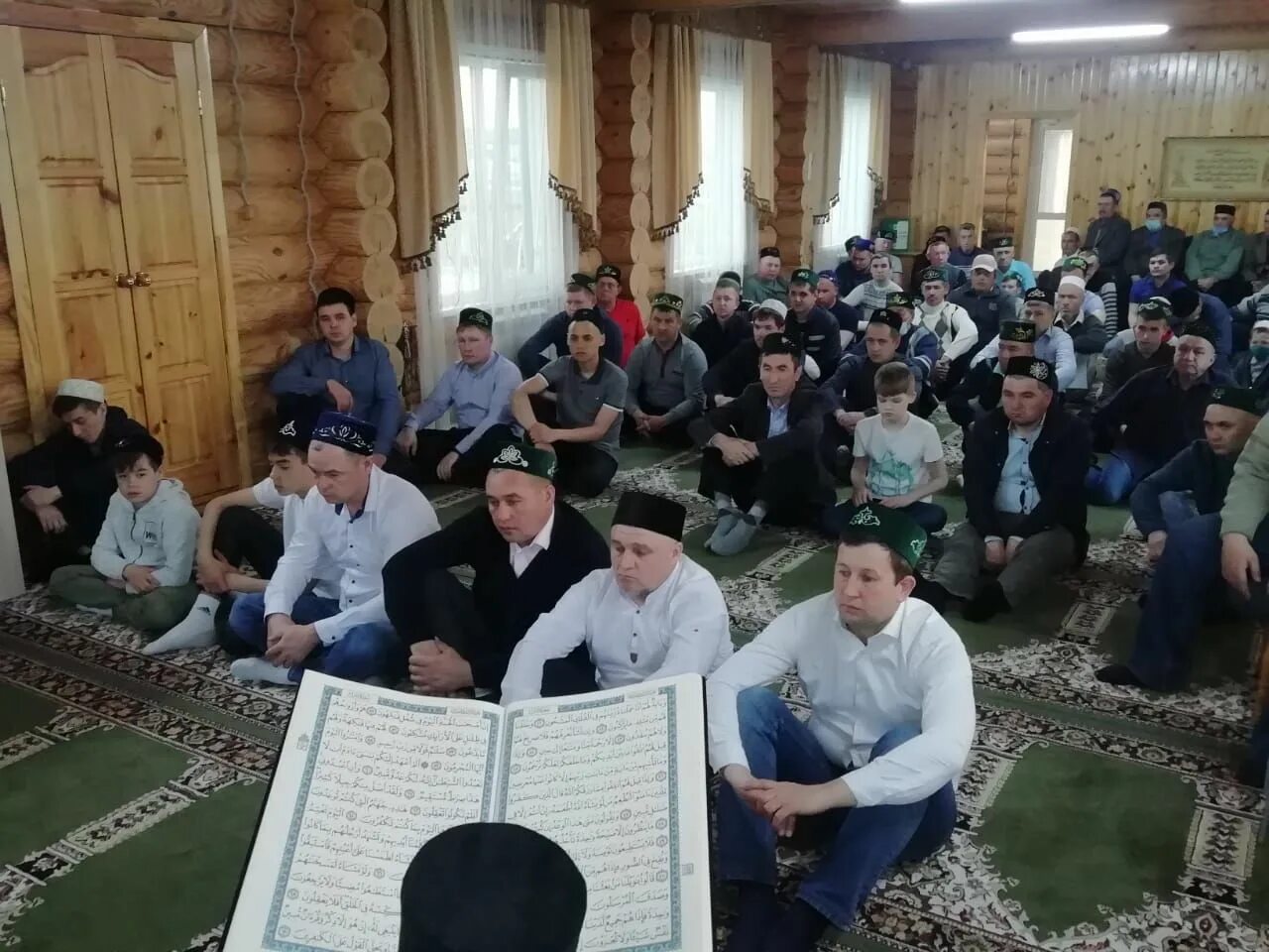Ураза 2024 буинск. Мусульмане. Ураза байрам в мечети чебоксары. Фестивали рамадан. Центральная мечеть буинск.