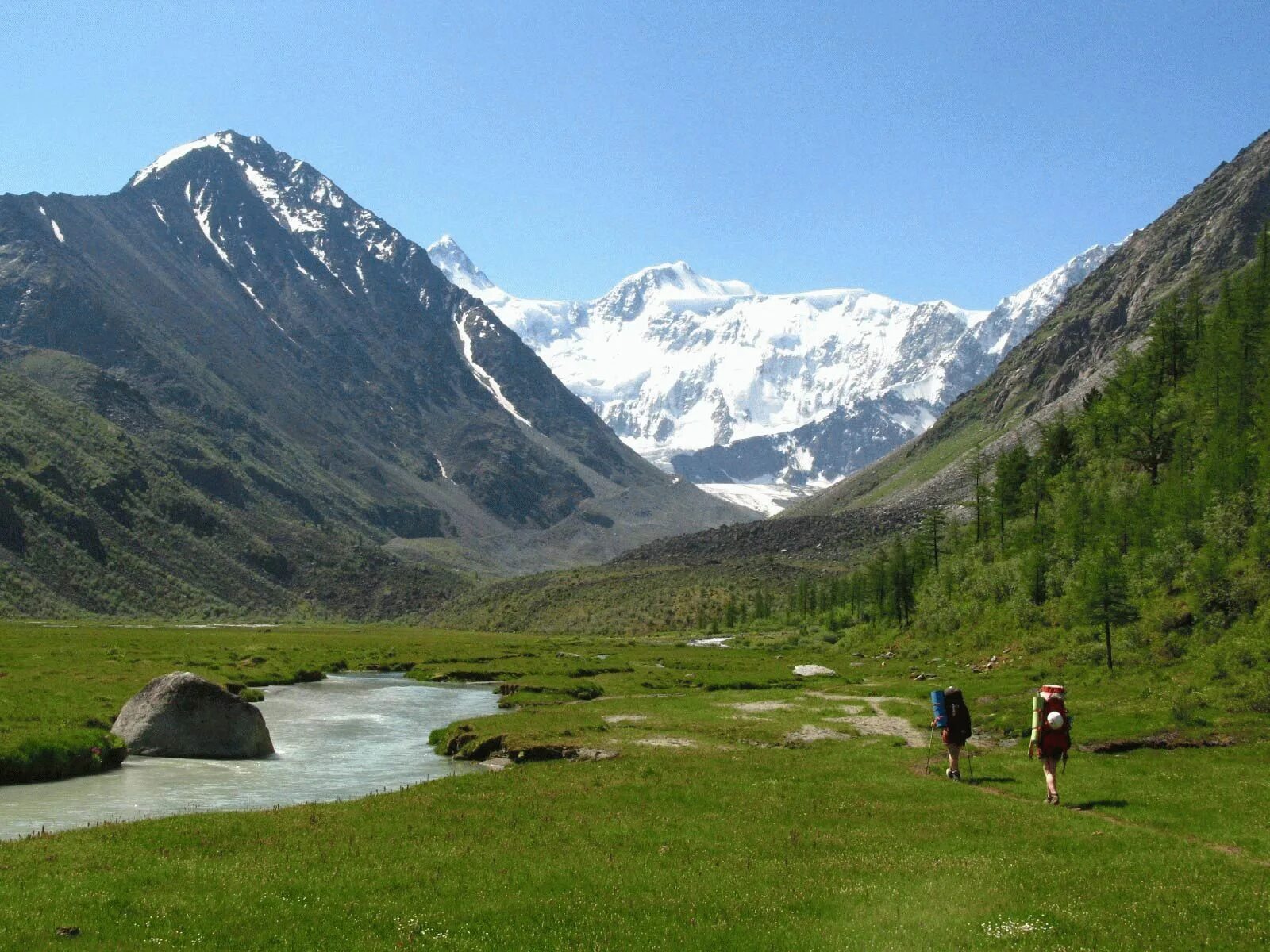 Белуха горный Алтай. Гора Белуха Алтайский край. Гора Белуха горный Алтай тур. Белуха горный Алтай летом.