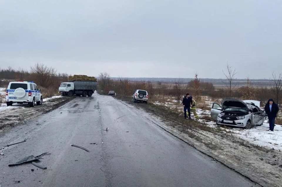 Усть донецкий аварии. Усть донецкий аварии. Дтп в усть-донецком районе. Усть донецкий аварии. Дтп ростовская область трасса автобус.