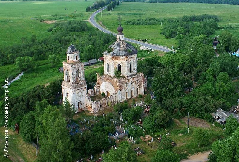 Деревня дмитровское. Церковь медное Тверская область. Село медное Калининский район Тверская область. Деревня Дмитровское Калининского района Тверской области. Храм Пресвятой Богородицы деревня Погост.