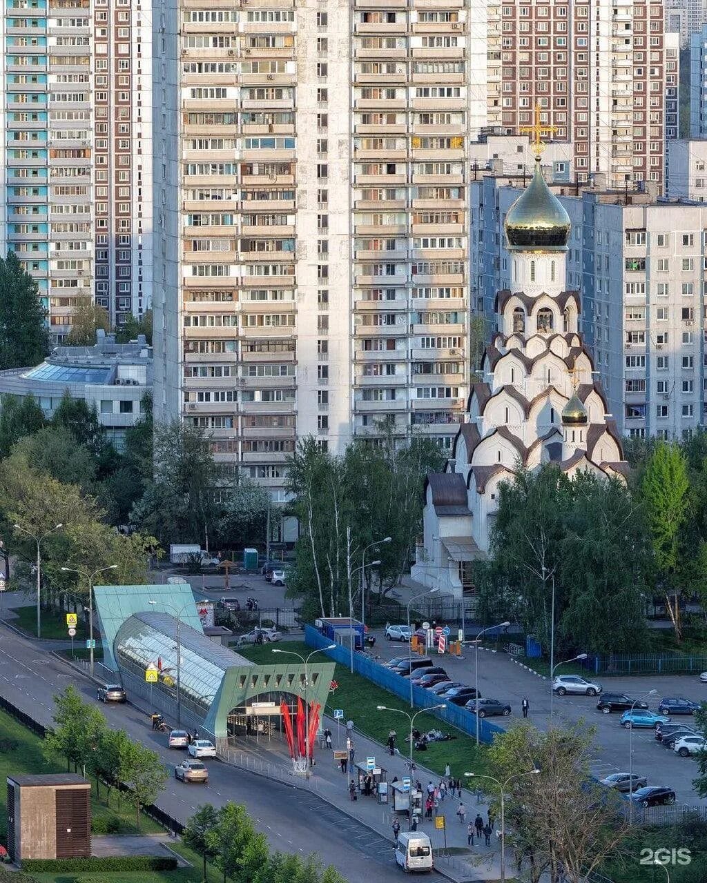 Р н строгино. Храм новомучеников и исповедников российских в строгино. храм у метро строгино.