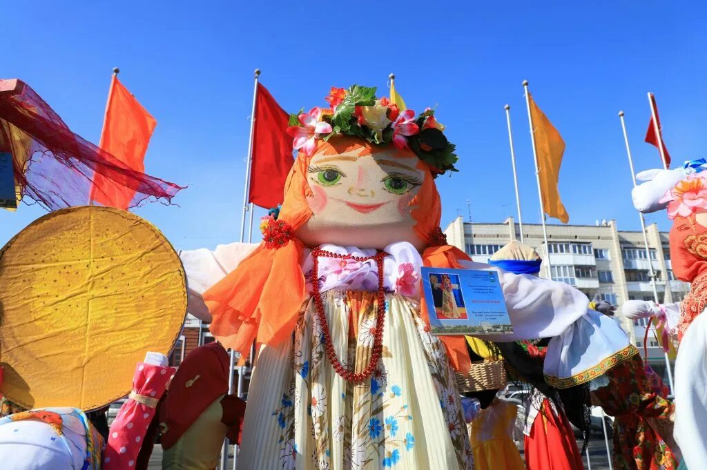 Празднование Масленицы. Празднование Масленицы на Кубани. Маски на праздник Масленица. Празднование Масленицы в Украине. Масляничная культура