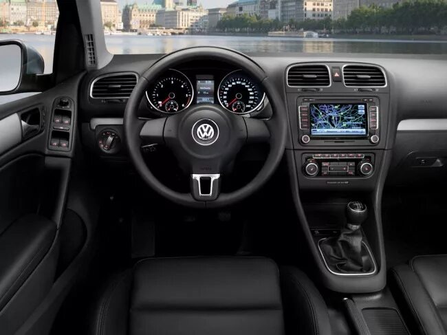 фото Volkswagen Golf VII Фольксваген Гольф 7 2013 год - экстерьер, интерьер (сал