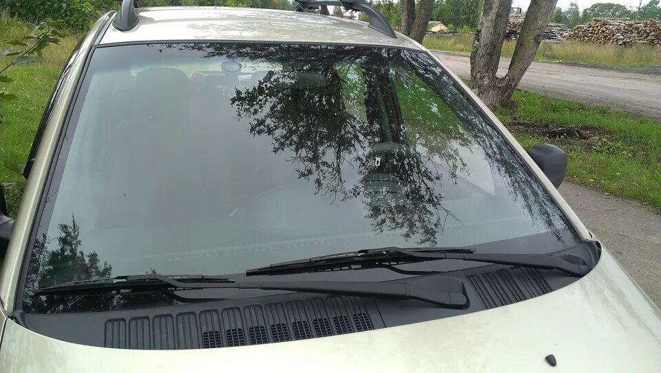 Хендай матрикс заднее стекло. Стекло на панель хендай матрикс. Стекло hyundai matrix. Лобовое стекло на хендай матрикс 2009. Volkswagen caddy крышка багажника 2008.