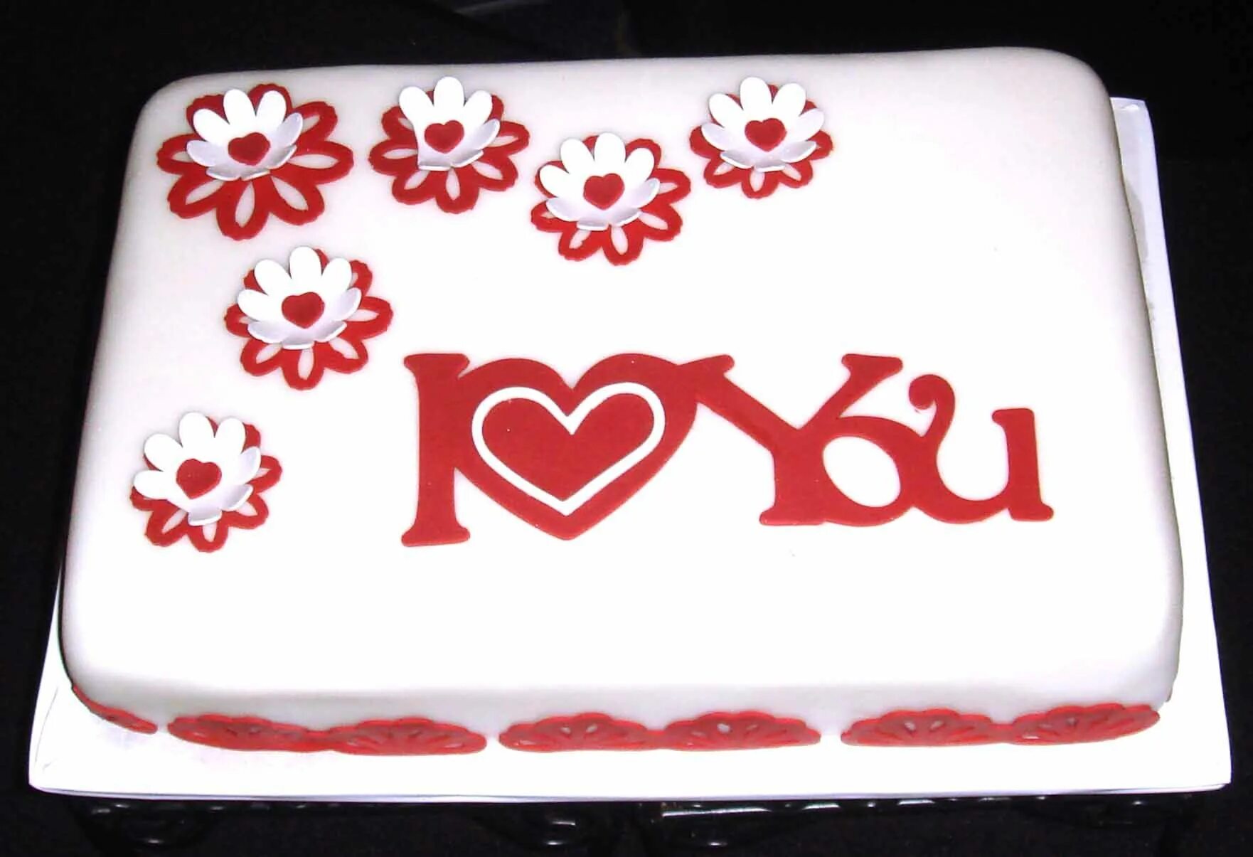 Cake one love логотип. Торт красный бархат в виде сердца. Cake one love. Торт с сердечками. Торт на кожаную свадьбу.