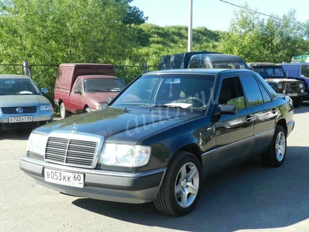 Mercedes 1992. Мерседес 230е 1992. Мерседес 230 1993. Мерседес 230 1992. Мерседес 124 1992.