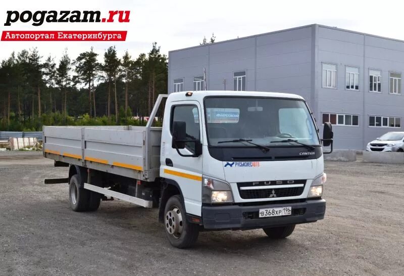 Купить грузовик митсубиси. Mitsubishi Fuso 5 тонн бортовой. Мицубиси Грузовики 10т. Грузовик Митсубиси с тентом. Грузовик Mitsubishi 1995 с деревянными бортами.