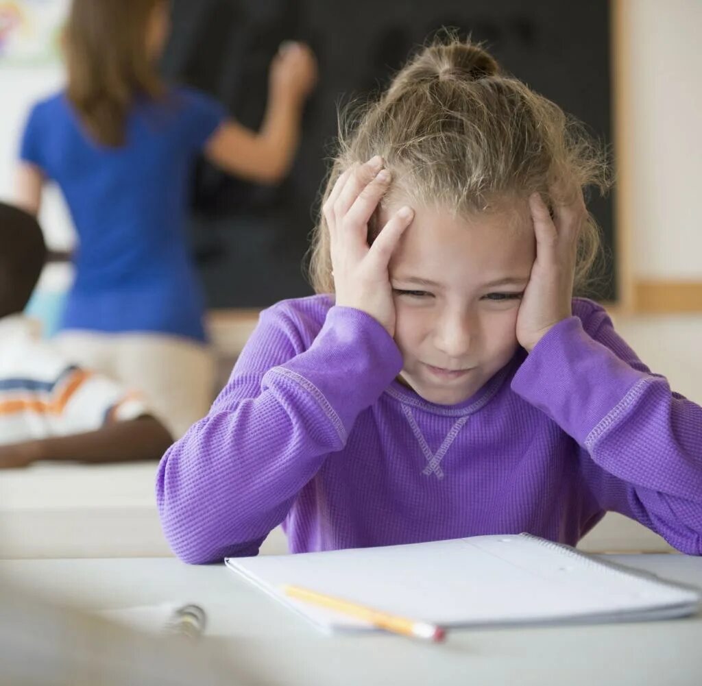Problem kid. 8 детей. ребенок не умеет читать картинка. autistic kids classroom. behavior and learning problems in children.