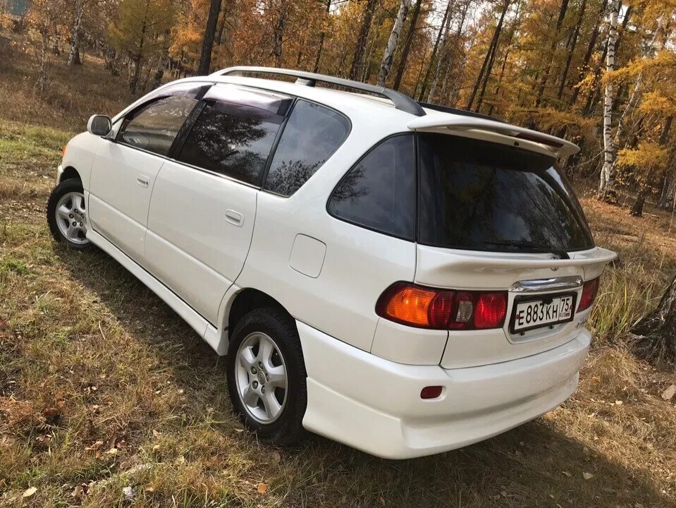 Ипсум 98 год. Toyota ipsum 1997. Toyota ipsum 1992. Toyota ipsum 1998. Toyota ipsum 992.