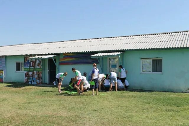 Погода п володарский. Село крутое Астраханская область Володарский район. Село Калинино Астраханская область Володарский район. Село Ветлянка Астраханской области. Село цветное Володарского района Астраханской области.