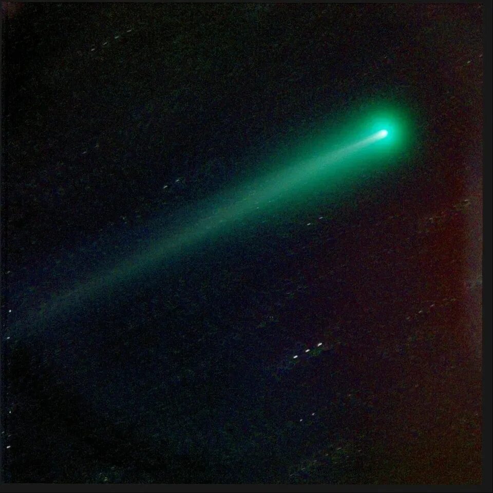 Комета в хабаровске сегодня. Комета Исон. Shadowraze Комета. 2013 Комета Теомарт. Комета c/2022 e3 (ZTF).