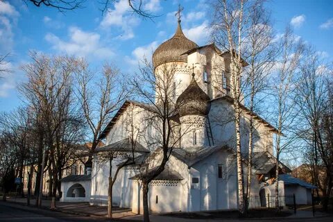 Церковь со