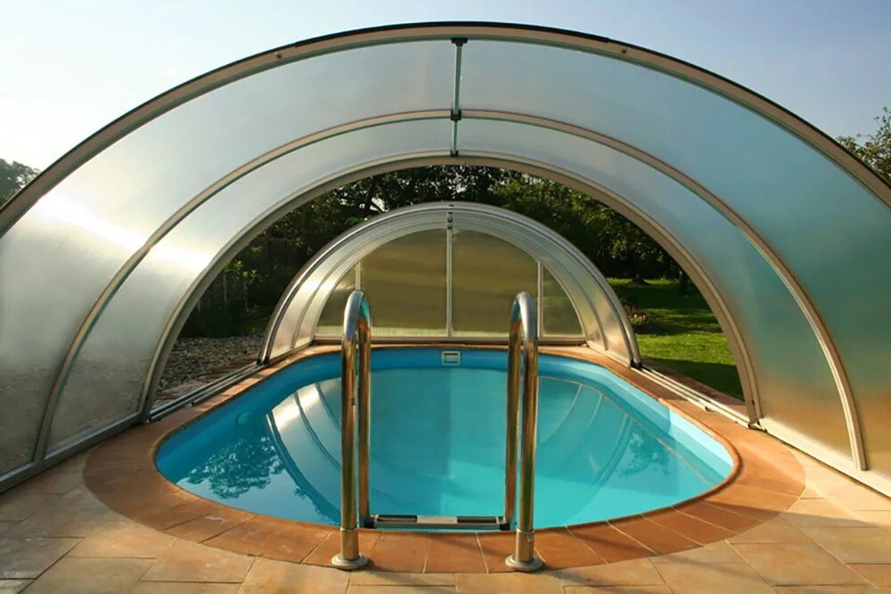 Навес для бассейна. Сделать бассейн из поликарбоната. Крытые бассейны. Сделать бассейн из поликарбоната. Бассейн в теплице из поликарбоната на даче.