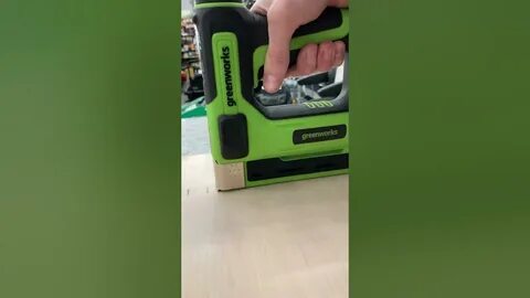Greenworks степлер аккумуляторный
