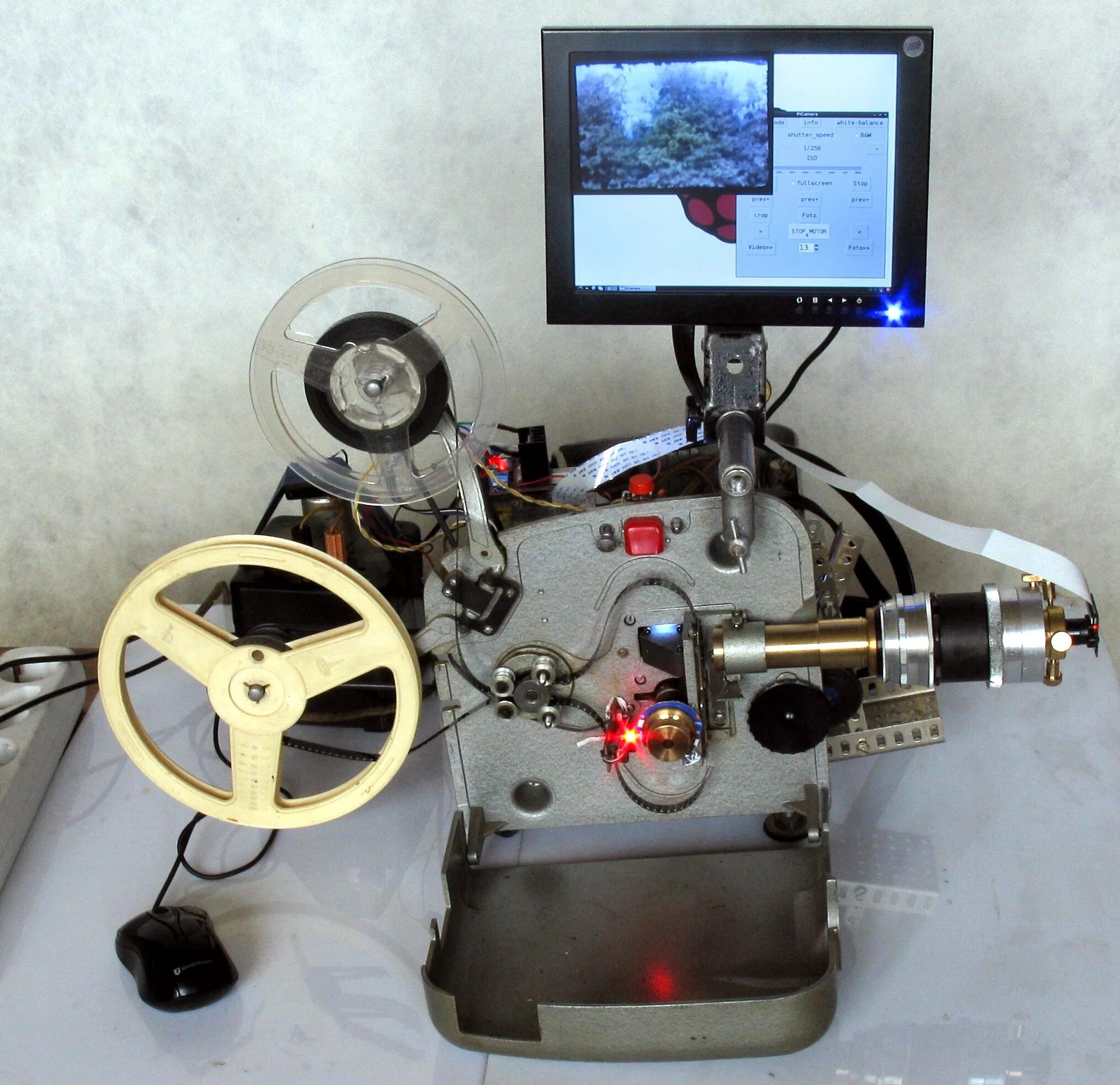 оцифровка киноплёнки 8 мм. Wolverine 8mm. кинопроектор орленок. сканер кинопленки супер 8/8 мм. кинопроектор русь детали.