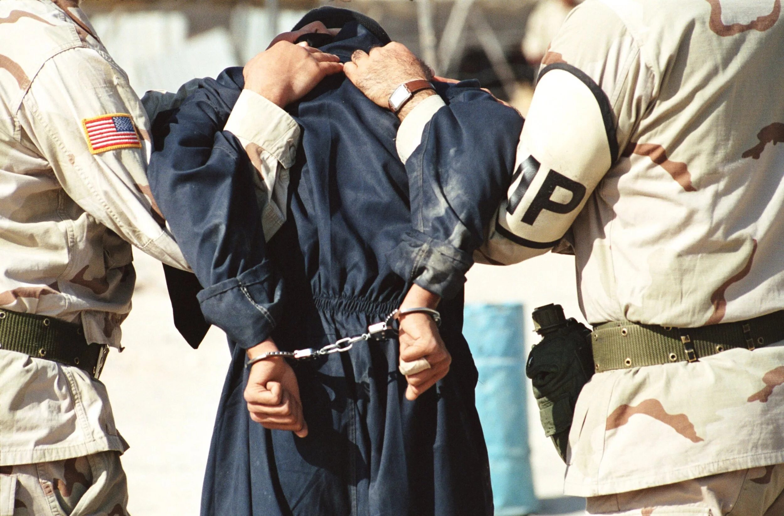 Мусульмане в тюрьмах. Гуантанамо тюрьма пытки. Пытки мусульман в Гуантанамо.