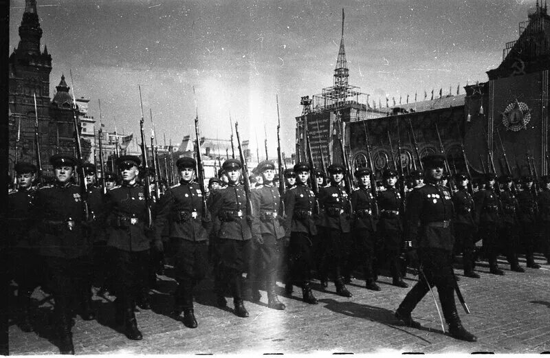 Мая 1951. Парад красная площадь 1951. Парад Победы 1945 года. Марш Победы 1945. Парад 1945 года на красной площади.