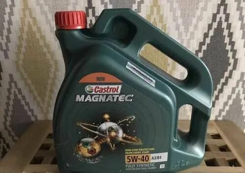Кастрол магнатек канистра 4л. Castrol 5w40 4 литра. Кастрол 5 40 магнатек 4 литра. Моторное масло кастрол магнатек 5w40 в Лада Веста