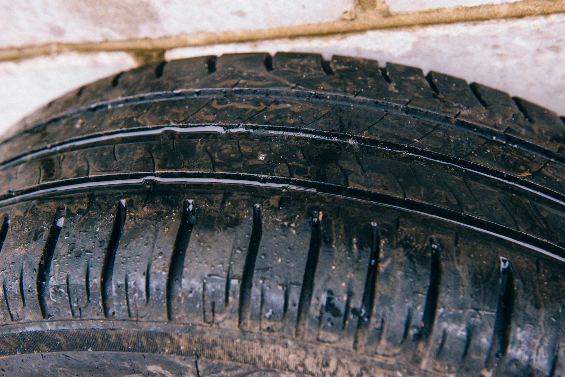 Шины 195 65 r15 недорого. Мишлен Энерджи сейвер 195 65 r15. Шины Michelin 195/65 r15. Michelin Energy Saver 195/60 r15 PNG. Мишлен Энерджи савер 195/65/15 протектор характеристики.