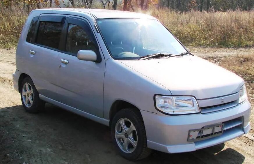 Ниссан куб левый руль. Ниссан куб с левым рулем как называется. Nissan cube toyota bb мотор. Ниссан куб 3 левый руль. Ниссан куб левый руль.