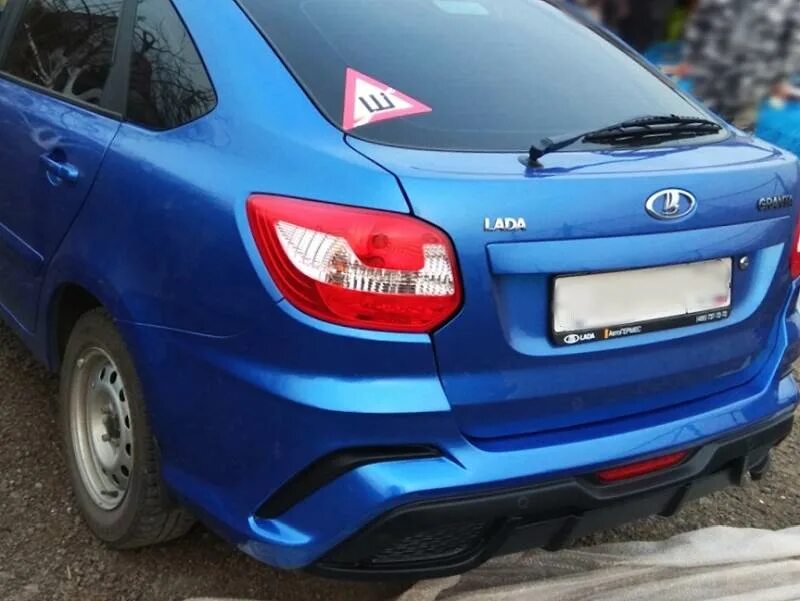 Бампер X-MUG со стайлинговой имитацией выхлопа - Lada Гранта лифтбек, 1,6 л, 201
