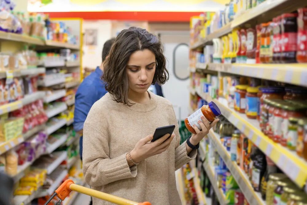 Ритейл вещей. Мерчандайзинг продукты. Ритейл вещей. Ритейл вещей. Товаровед фото.