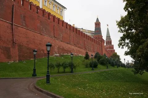 У стен великого кремля