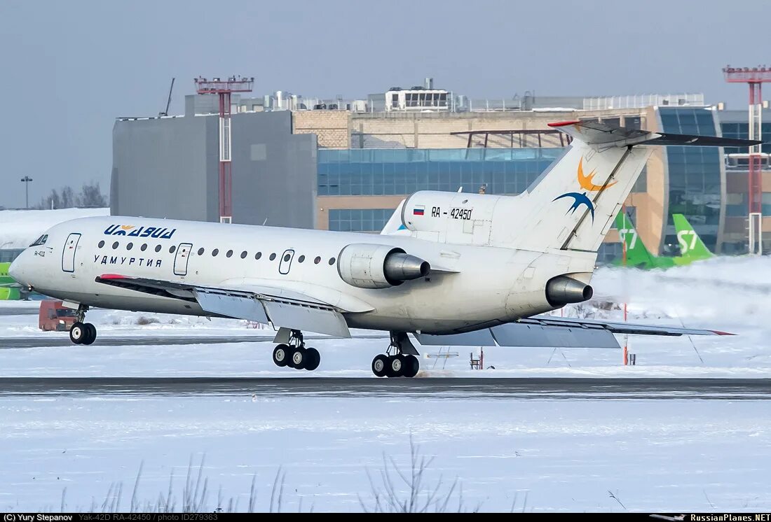 Yak-42d Ижавиа. Як-42д Ижавиа. Як-42 Ижавиа. Боинг 737 Ижавиа.