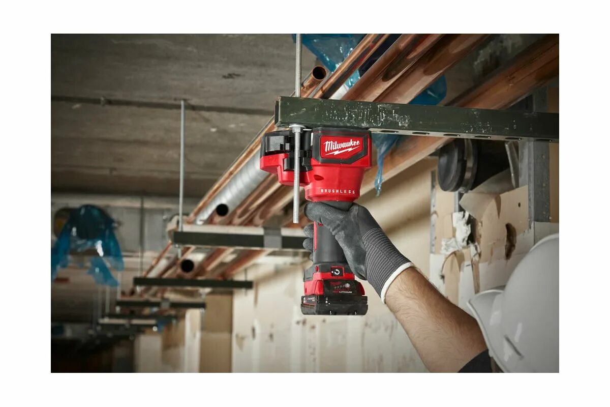 Milwaukee бесщеточный. Шпилькорез milwaukee m18bltrc-522x. шпилькорез макита. шпилькорез м8. шпилькорез аккумуляторный.