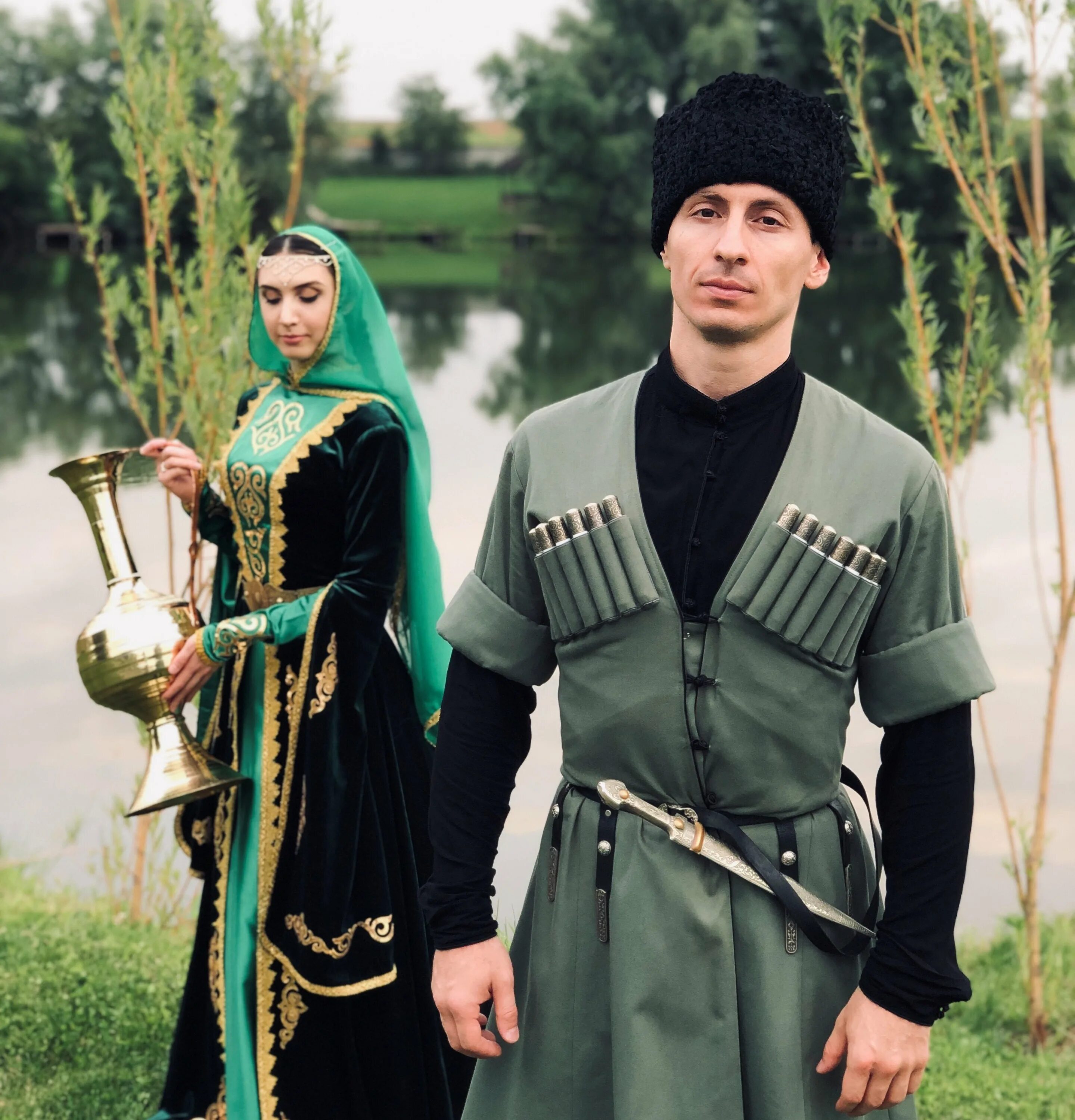 Кадыровцы ахмат. Как сделать чеченскую. Типичный чеченец. Чечни магомед даудов. Рамзан кадыров прическа.