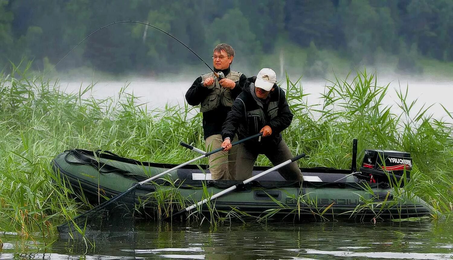 моторные лодки на енисее. рыбак на моторной лодке двигался сначала 1. рыбак на моторной лодке двигался сначала 1. моторная лодка приколы на воде. рыбак на моторной лодке двигался сначала 1.