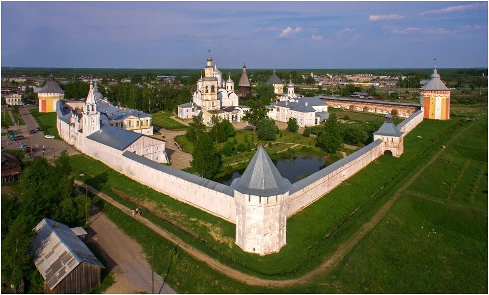 Спасо-прилуцкий димитриев мужской монастырь вологда. Прилуки вологда монастырь. Спасо-прилуцкий монастырь. Прилуки вологда монастырь. Достопримечательности вологды спасо прилуцкий монастырь.