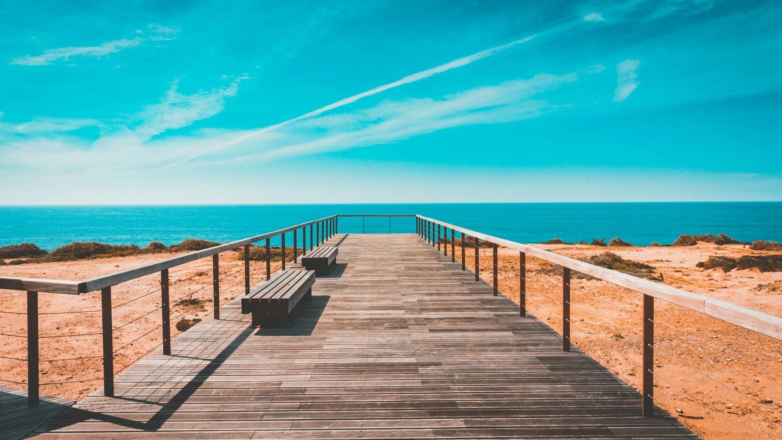 A day by the sea. Море фото. Прогулка по берегу моря. Море перспектива. Море закат волны.