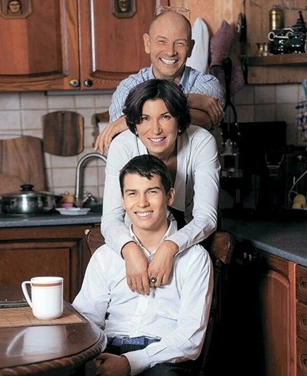 зейналова какая национальность. аринаавтандиловна зейналова. ирада зейналова и светлана зейналова. зейналова ирада и светлана. телеведущая нтв ирада зейналова.