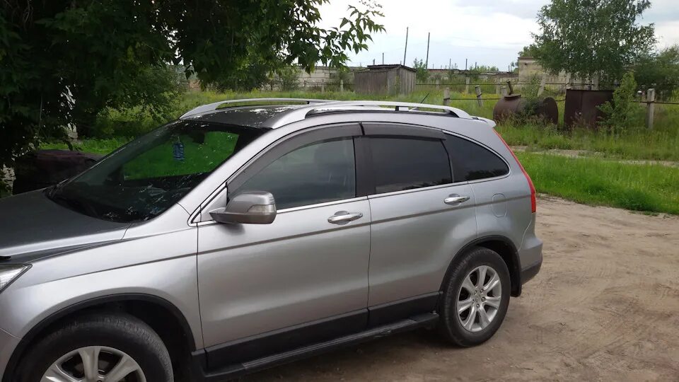 Купить срв в в новгороде. Рейлинги продольные Honda CR-V. Рейлинги на Honda CRV 3. Рейлинги на Honda CRV 2008. Honda CR-V 2008 С рейлингами.