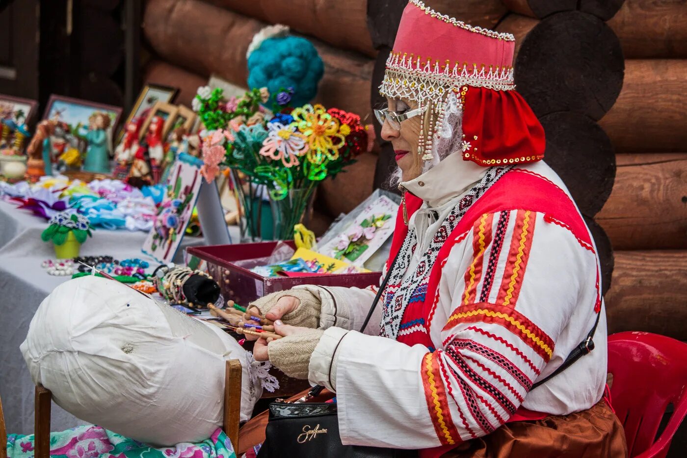 Коробейник товары. Ярмарка. лоток коробейника. покровская ярмарка народные гуляния. ярмарка картинки.