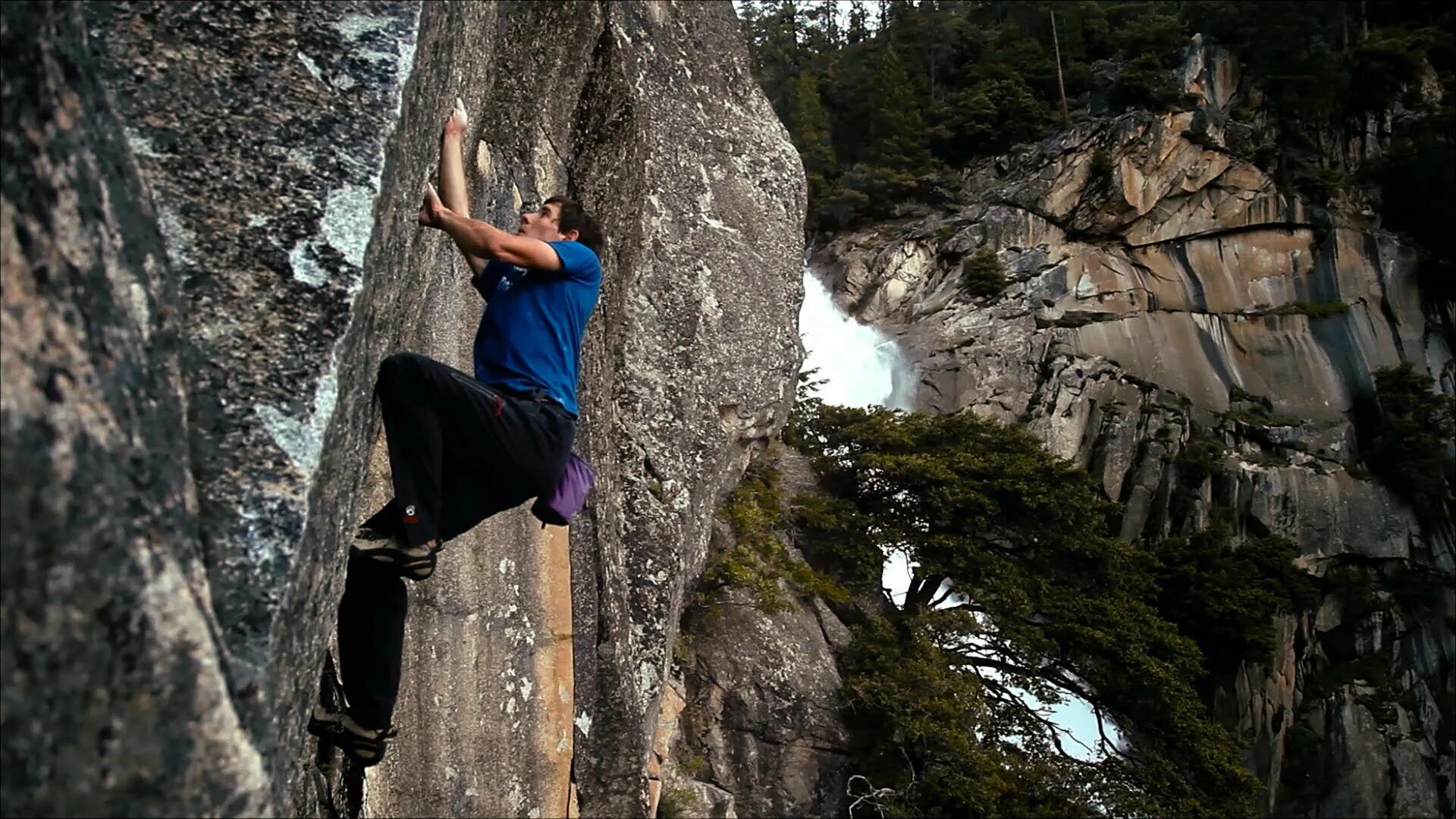 The difficult game about climbing. Алекс Хоннольд. Скалолаз Йосемити. Сербия горы скалолазание. Cliff Climber игра.